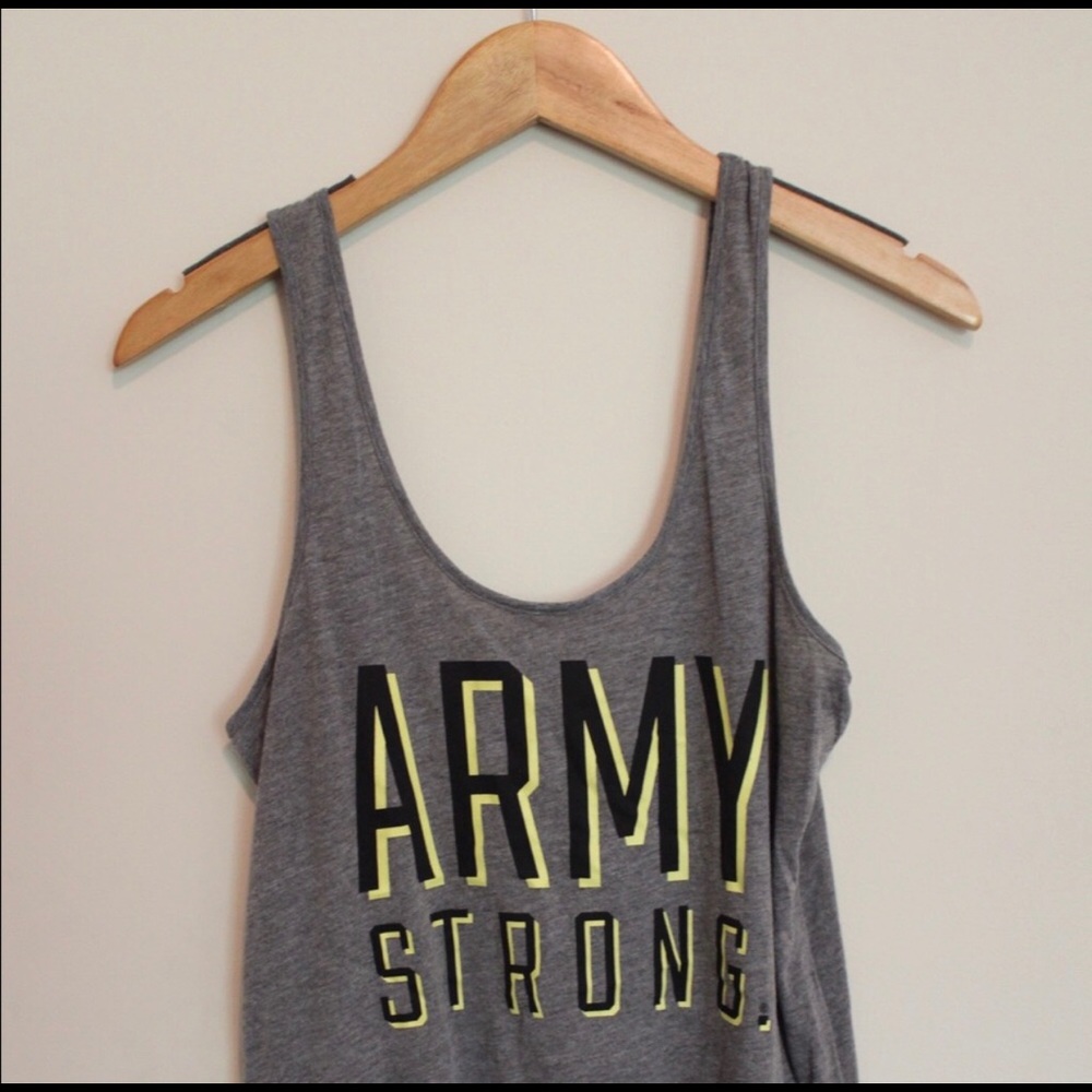 VS Pink Army Tank